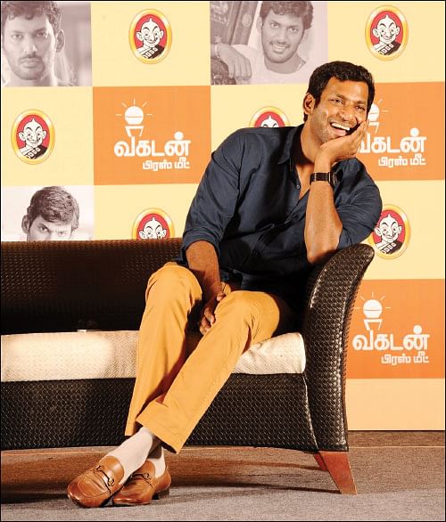 விகடன் பிரஸ்மீட்: “சரத்குமாரிடம் பிடித்த விஷயம் வரலெட்சுமி!” - விஷால்