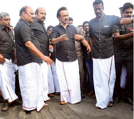 பொலிட்டிகல் பொடிமாஸ்!