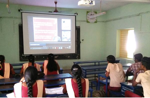 எட்ட முடியாத உயரத்தில் எம்.பி.பி.எஸ்! - உண்மையாக உதவாத அரசு  ‘நீட்’ பயிற்சி