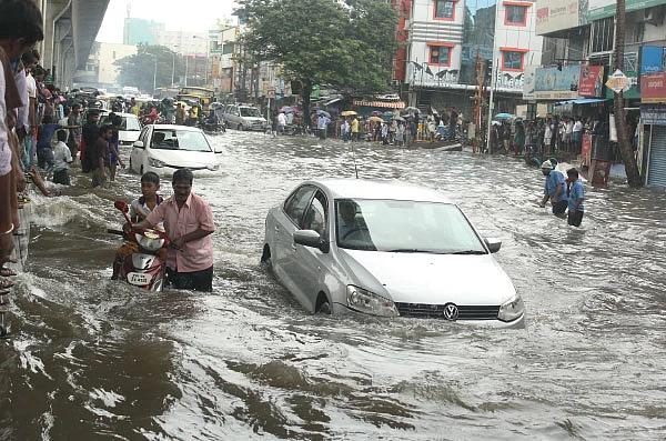 துன்ப வெள்ளம் வடியட்டும்...