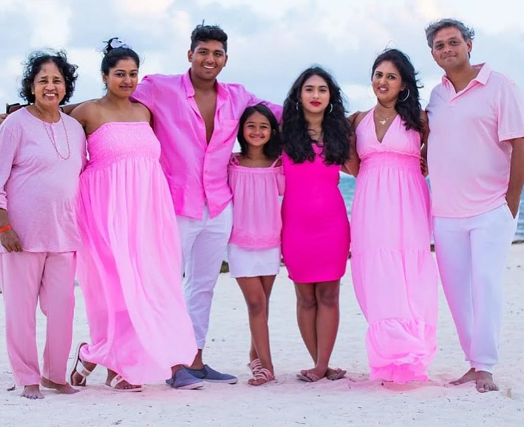 ``நிதானமே போதும்... பரபரப்பா ஓட வேண்டிய அவசியம் எனக்கில்லை!" - காயத்ரி ரகுராம்