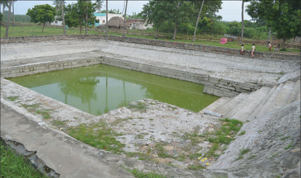 இதோ எந்தன் தெய்வம் - 19