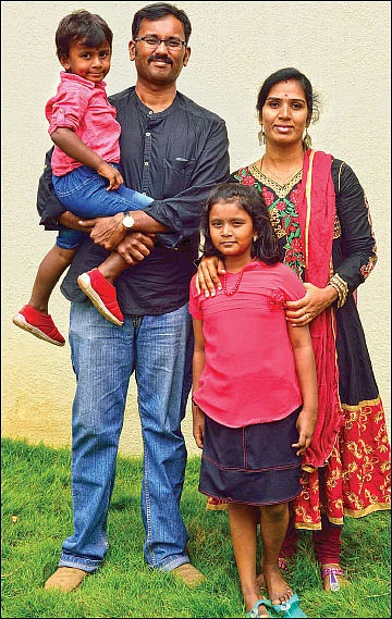 குழந்தைகள் உங்களைப் பார்த்துக்கொண்டே இருக்கிறார்கள்!