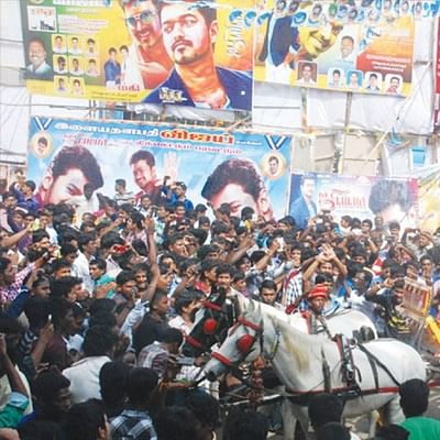 தல-தளபதி இணைந்து மிரட்டும்...