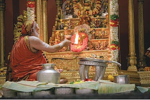 துங்கா நதி தீரத்தில்... - 16