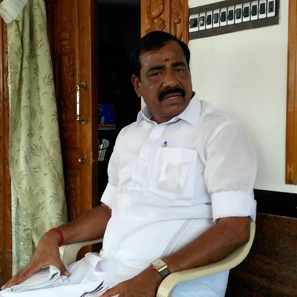 `அவர நம்பிப் போகாதீங்கண்ணே... இப்போ நடுத்தெருவுல நிற்கிறீங்க!' - டி.டி.வி-யை விமர்சித்த அ.தி.மு.க எம்.எல்.ஏ