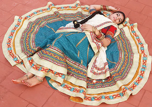 லூஸ் பேன்ட்... கேர்ள்ஸ் டிரெண்ட்!