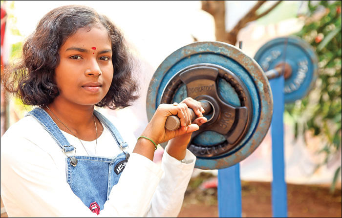 14 வயது ‘பவர்’ நாயகி!