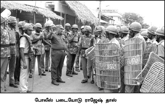 தண்ணீரில் மிதக்கும் மக்கள்... தவிக்க விட்ட ஜெ...