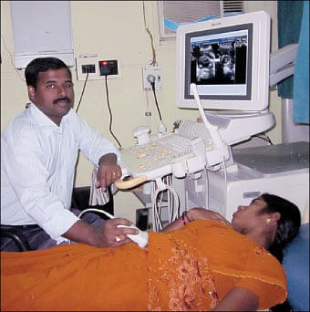 அவள் - ஹெல்ப் லைன்