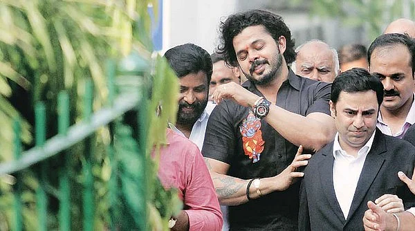 ''கூகுளில் என்னைத் தேடினால் தாவுத் இப்ராஹிமுடன் வருவேன் ''!- ஸ்ரீசாந்த் வேதனை
