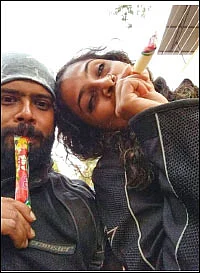 அரபிக் கடலோரம் த்ரில் தேனிலவு!