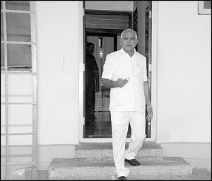''கடவுளின் கருணை மட்டுமே உதவமுடியும்!''