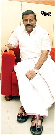 நேருவை நெருங்கும் போலீஸ்?