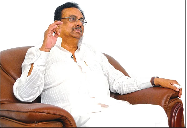 “கமல் தெளிவானவர்... ரஜினி குழப்பவாதி!” - இளங்கோவன் அதிரடி