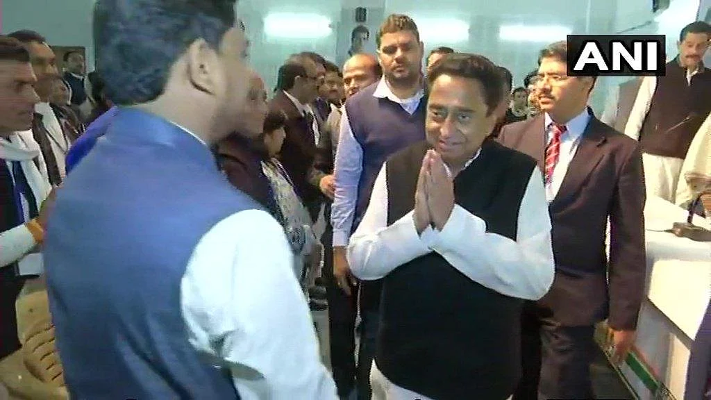 விட்டுக்கொடுத்தார் சிந்தியா.... - மத்தியப் பிரதேச முதல்வராக கமல்நாத் தேர்வு!