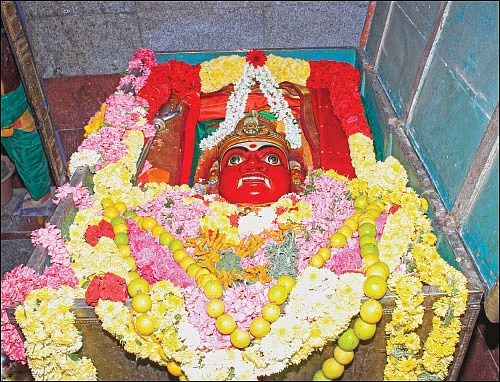 குறை தீர்க்கும் கோயில்கள் - 19 - ‘கஷ்டமெல்லாம் தீரும் பெட்டிக்காளியின் அருளால்’