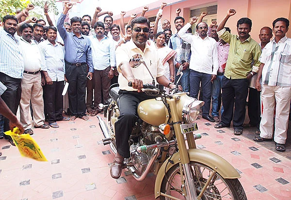 “ராமதாஸ்... தமிழகத்தின் நரேந்திர மோடி!”