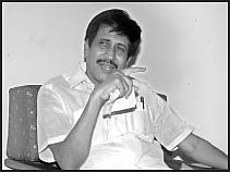அரசு நிலத்தை அபகரித்தாரா?