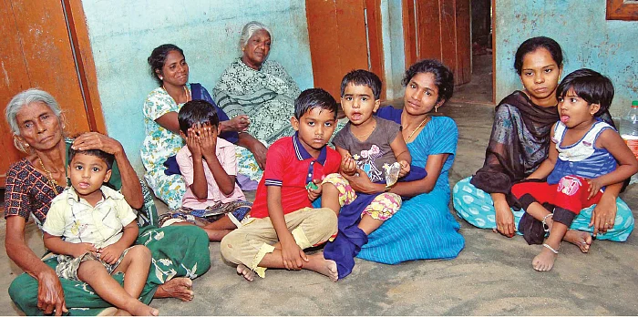 “ஒரே வீட்ல மூணுபேர் விதவைகளாயிட்டோம்!”