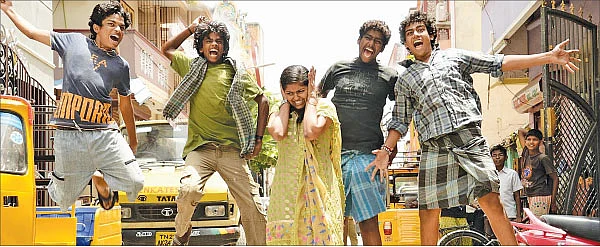 ஹிட்ஸ்... ஹிட்ஸ்...