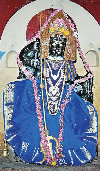 மண் மணக்கும் கோயில்கள்... குறை தீர்க்கும் சாமிகள்!