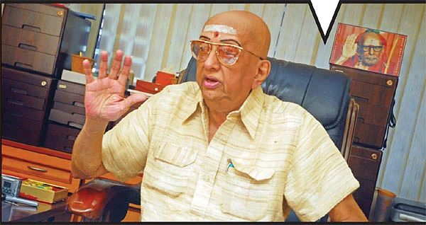 ஆமாம்... நான் தரகு வேலைதான் பார்க்கிறேன்!