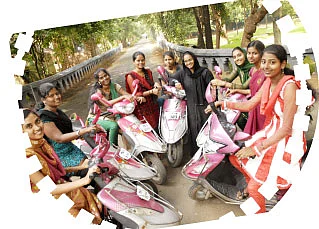 பிங்க் கேங் ஸ்கூட்டி கிளப்