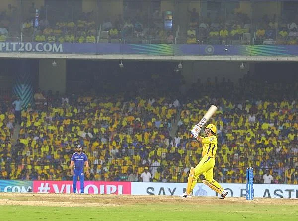 பெருங்களத்தூரில் பிட்ச் ஆகி திருவான்மியூர் வரை திரும்பிய பந்து - சுழலில் வீழ்ந்த சென்னை!