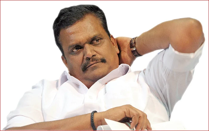 “எடப்பாடி உட்பட ஆறு அமைச்சர்கள் துரோகிகள்!”