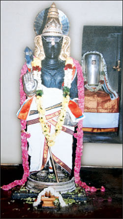 முருகனுக்கு மூன்று தலங்கள்