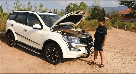 யானைகள் சூழ் உலகில் எக்ஸ்யூவி காரில்... கோவை - தெப்பக்காடு