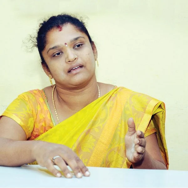 சிறு வியாபாரிகளுக்கு உதவும் ஜெம்... மதுரையிலிருந்து கலக்கும் அருள்மொழி!