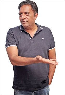 சினிமாவை ஆளும் அரசியல் வில்லன்!