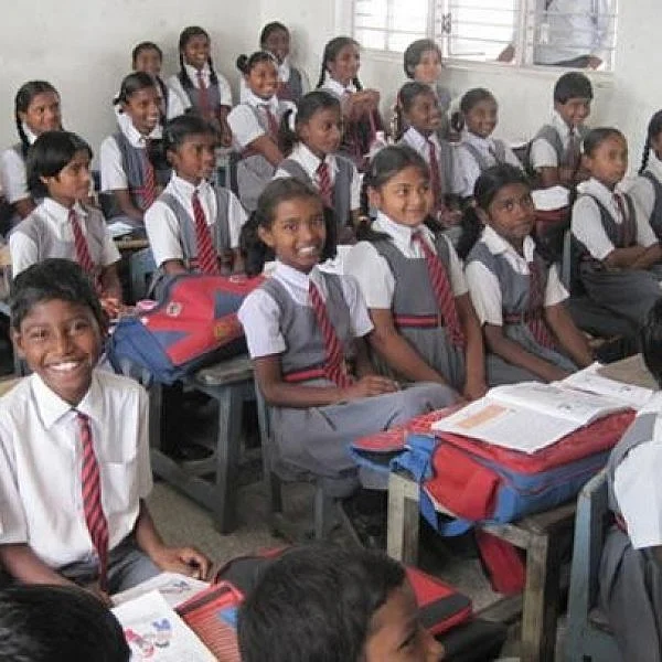அரசுப்பள்ளி மாணவர்கள்