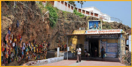 திருச்செந்தூரின் கடலோரத்தில்...