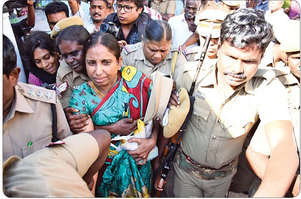 ‘நியாயத்தைவிட அநியாயத்தையே காதலித்தார்கள்!’