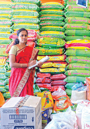 எழுத்துக்கு அப்பால்! - தொகுப்பு : கா.பாலமுருகன், இளங்கோ கிருஷ்ணன்