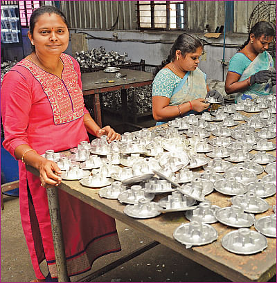 தொழிலாளி to முதலாளி - 4: வருமானம் ரூ.30 கோடி இலக்கு ரூ.100 கோடி!