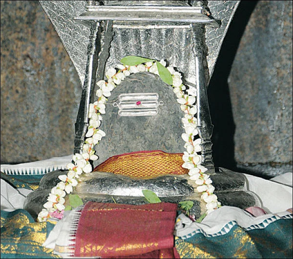தோஷம் தீர்க்கும் லிங்கங்கள்!