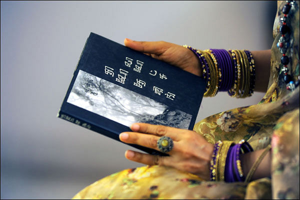 புத்தகங்கள் நம் சிறகுகள் - தமிழச்சி தங்கபாண்டியன்