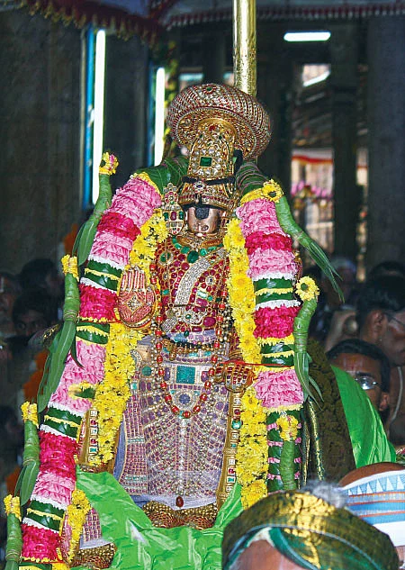 பேரும் புகழும் அருளும் பெரிய திருமஞ்சனம்!