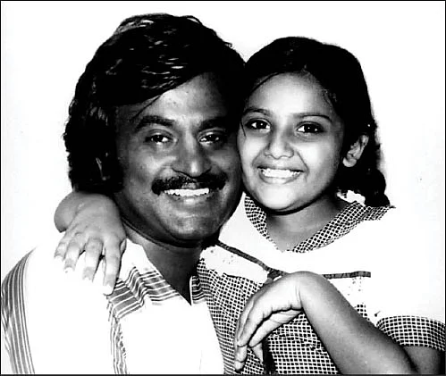 அவள் அரங்கம் - 13 வயசுல கர்ப்பிணியாக நடிச்சேன்! - மீனா