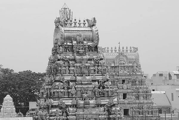 இதோ... எந்தன் தெய்வம்! - 44
