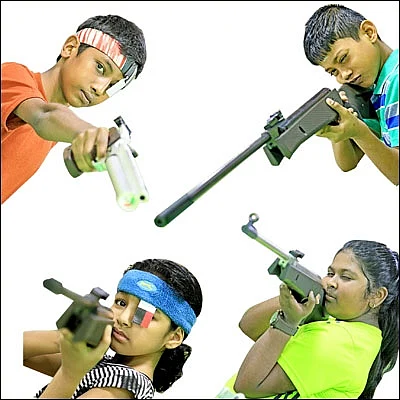 பதக்கத்தை நோக்கிப் பாயும் தோட்டாக்கள்!