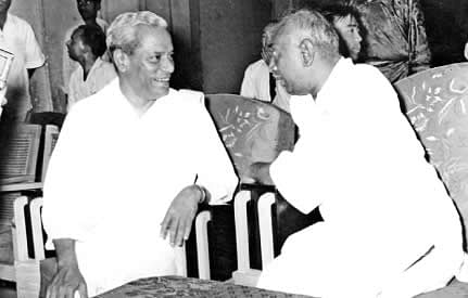 எங்கள் ஆசிரியர்! 
