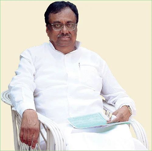அ.தி.மு.க-வில் அமைச்சர்கள் அனைவருமே கோமாளிகள்!