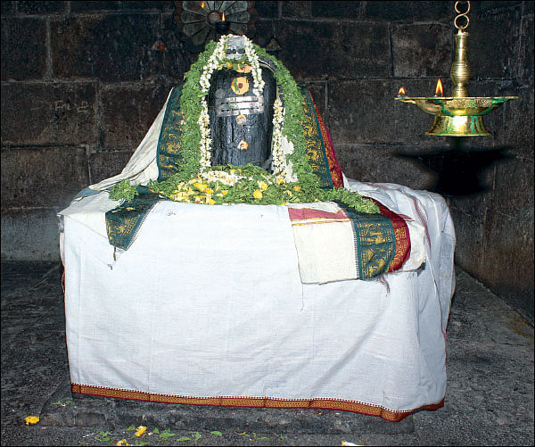 குறை தீர்க்கும் கோயில்கள் - 2 - சர்க்கரை நோய் தீர்க்கும் வெண்ணி கரும்பேஸ்வரர்!