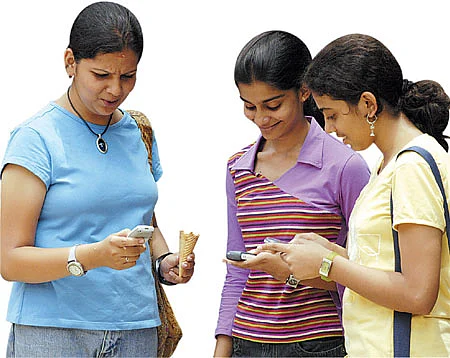 செல்போன் - லைஃப்டைம் ஃப்ரீயா... தொல்லையா?