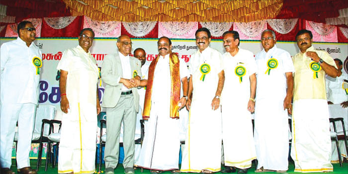 சாதி அமைப்பு நடத்திய மாநாடு... சர்ச்சையில் சிக்கிய அமைச்சர்!